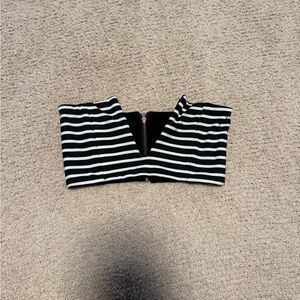 Nookie AU Black & White Crop Top